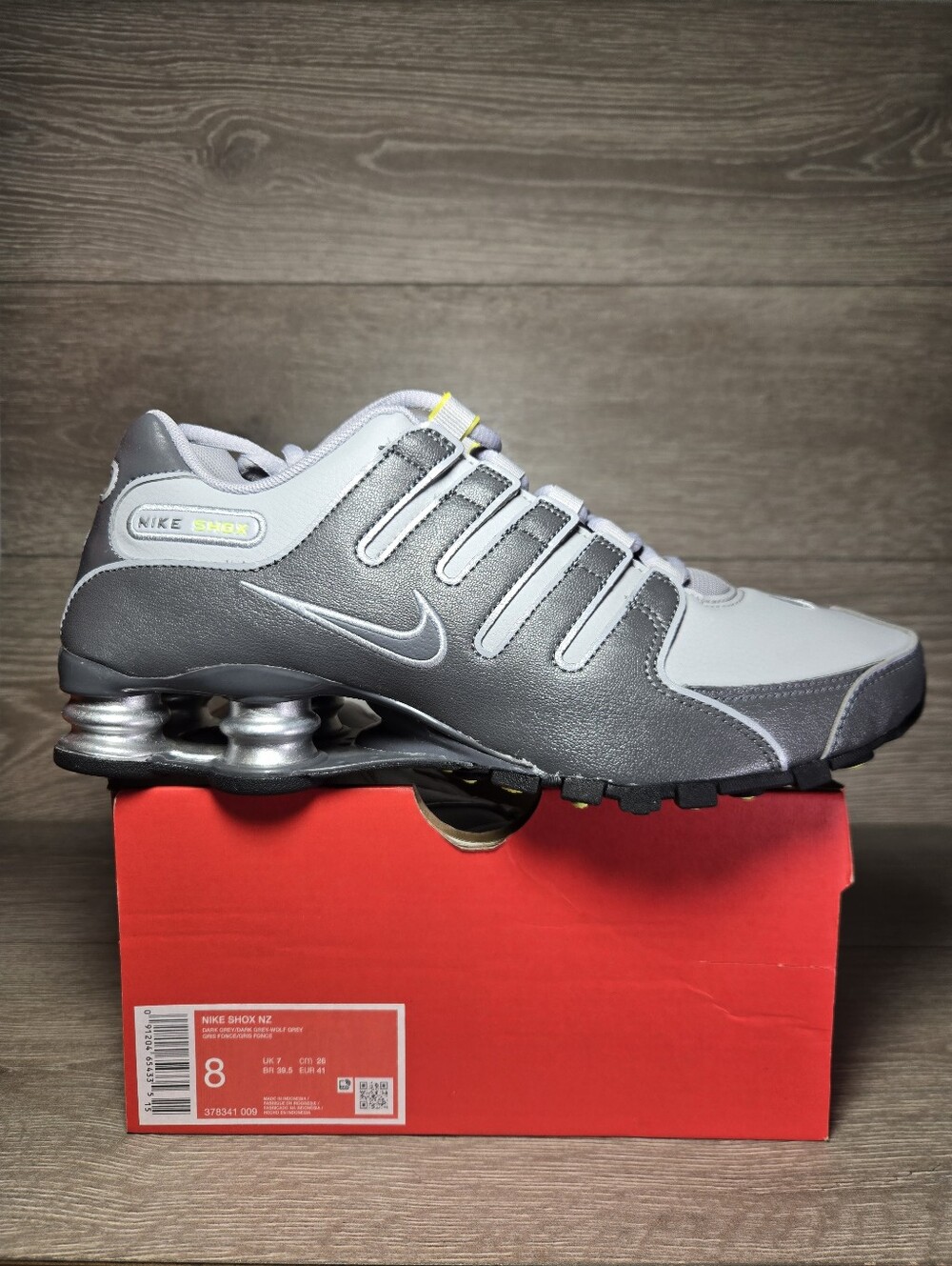 Nike Shox NZ Dark Grey Wolf Grey Volt 378341-009 Mens Size 8 / Womens 9.5 New